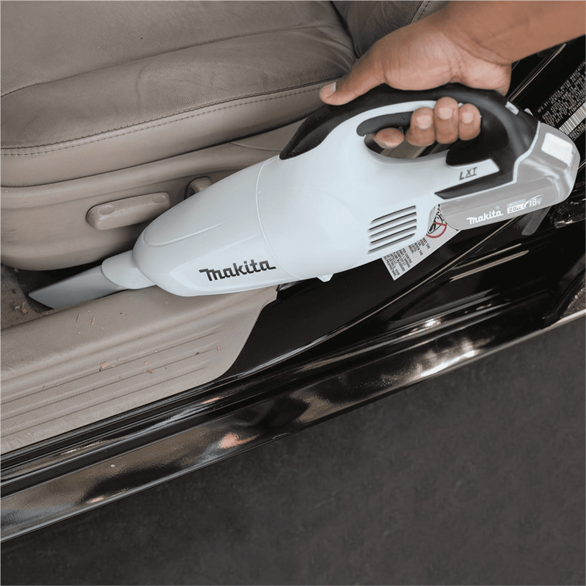 18V LXT® Lith-Ion Compact Cordless Vacuum (Tool Only)