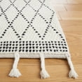 thumbnail image 3 of SAFAVIEH Casablanca Lilly Diamond Wool Runner Rug, Ivory/Black, 2'3" x 8', 3 of 8