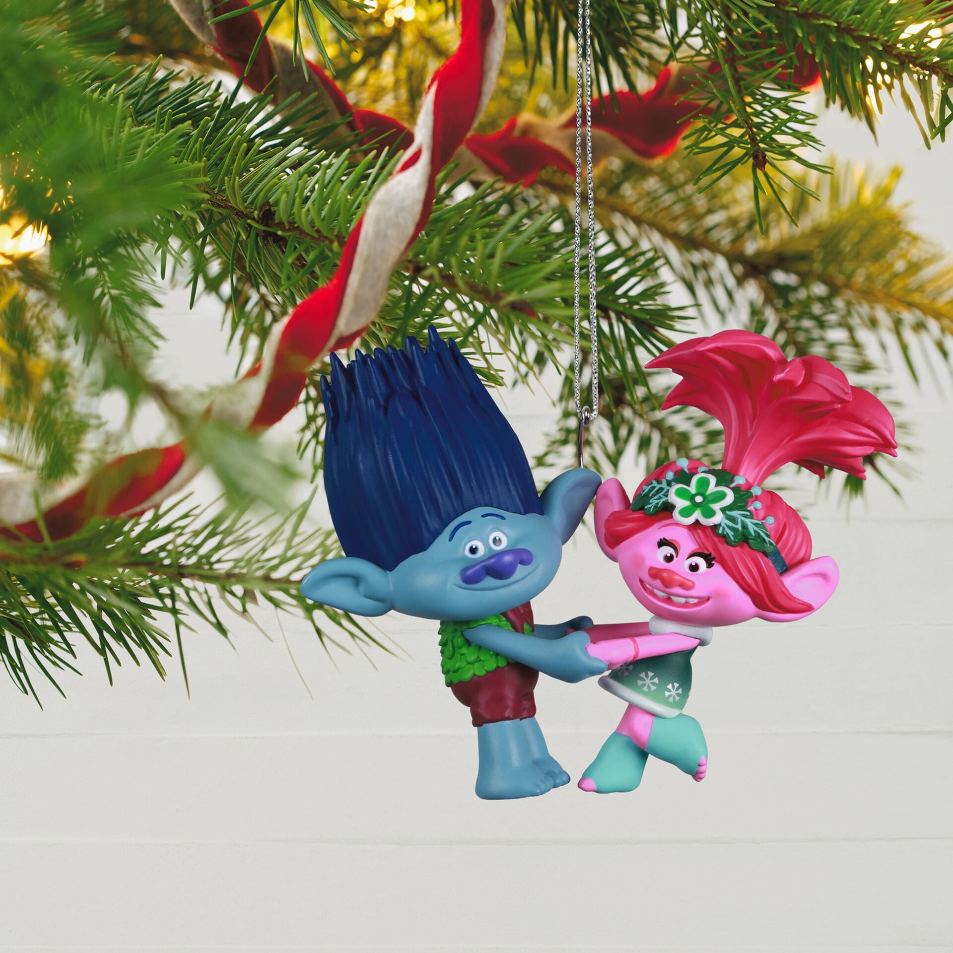 Hallmark QXM8275 Mini DreamWorks 1 Animation Trolls Holiday in