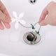 thumbnail image 3 of Paquete de 4 protectores de desagüe de ducha, recogedores de pelo desechables, diseño de flores, 3 of 5