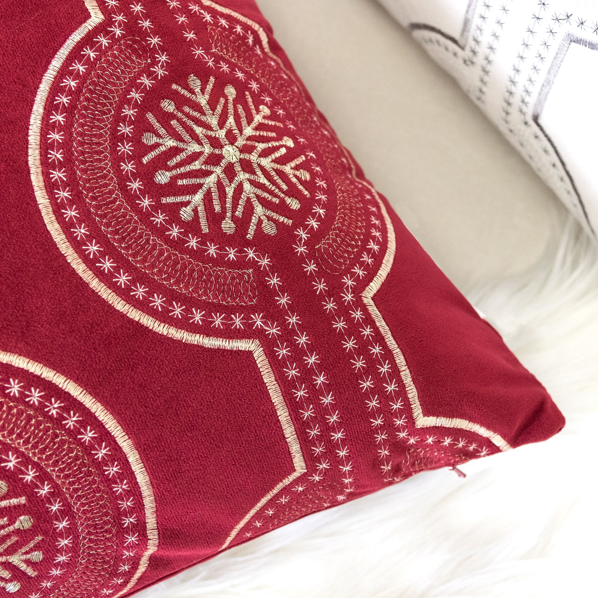 Snowflake Red Geometric Polyester 20 in. x 20 in. Throw Pillow