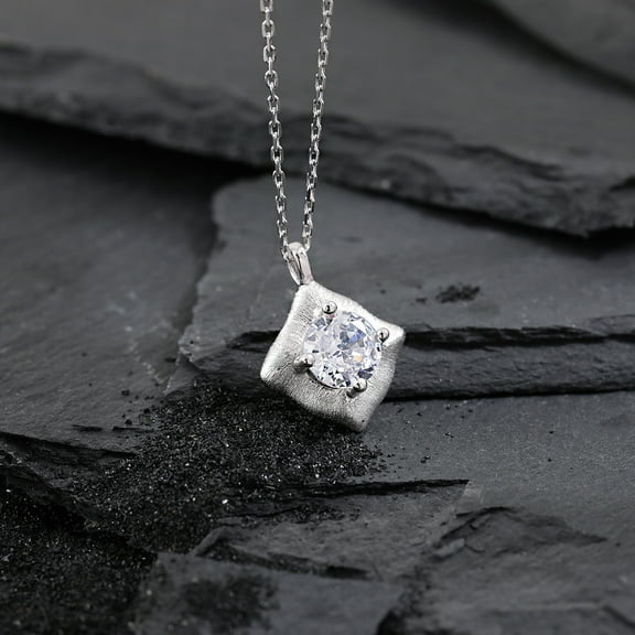 Leander's 925 sterling silver geometric square pendant necklace with lab-grown diamonds is luxurious yet stylishly simple, complementing any outfit and perfect for everyday wear.