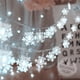 thumbnail image 2 of Feliz Año Nuevo 2022 Copo de nieve blanco Luz LED Feliz Navidad Decoraciones para el hogar Adorno para árbol de Navidad Regalos de Navidad, 2 of 4