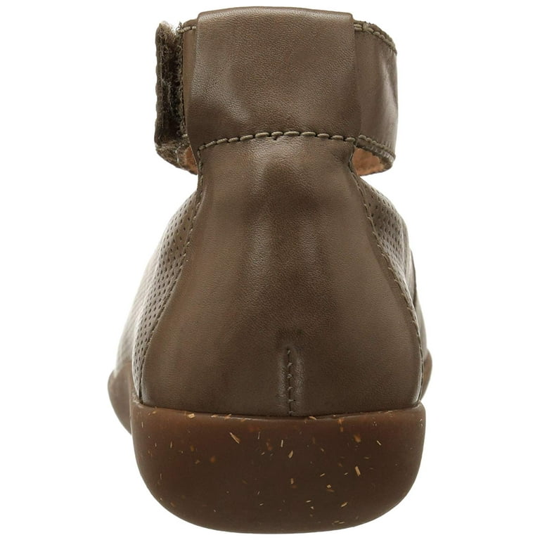 Clarks women's medora 2024 sage ankle bootie