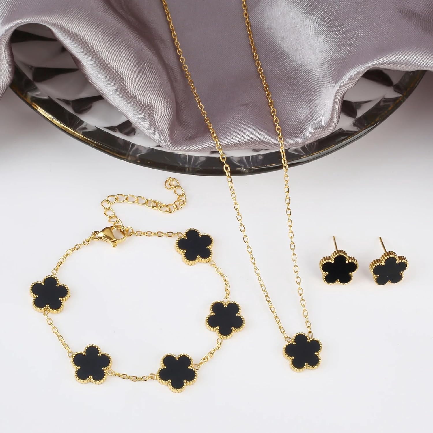Clover Jewelry Set 18K Gold Plated Stainless Steel Necklace with Flower Design Four leaf clover for Women, Elegant Four Leaf Clover Necklace Floral Style Jewelry