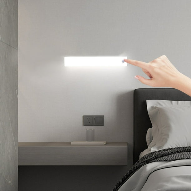 Luces de pared LED para debajo del gabinete, luz brillante con sensor de movimiento, luz magnética adhesiva para armario, luz para debajo del mostrador, luz con sensor de carga USB inalámbrica