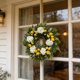 thumbnail image 4 of Corona de hortensias limón, corona de flores de verano para la decoración del hogar | Corona decorativa artificial para colgar en la puerta, 4 of 5