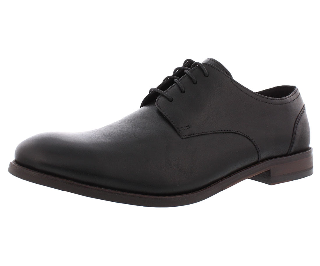 Clarks Plain Move Kid Leather Shoes in Black 