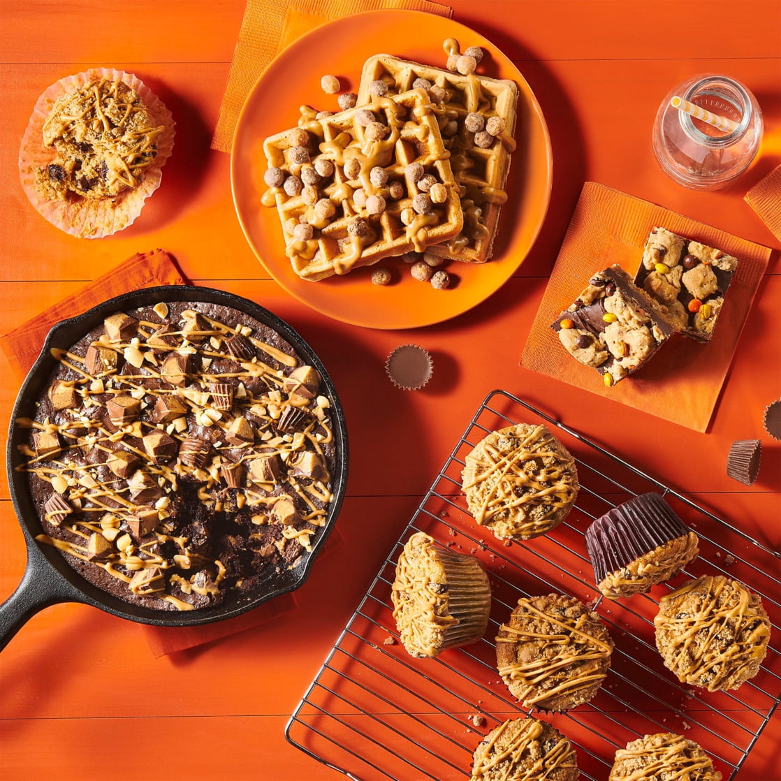 (12 pack) Betty Crocker Peanut Butter Cookie Mix, REESE's PIECES Minis & Chocolate Chips, 11.9 oz