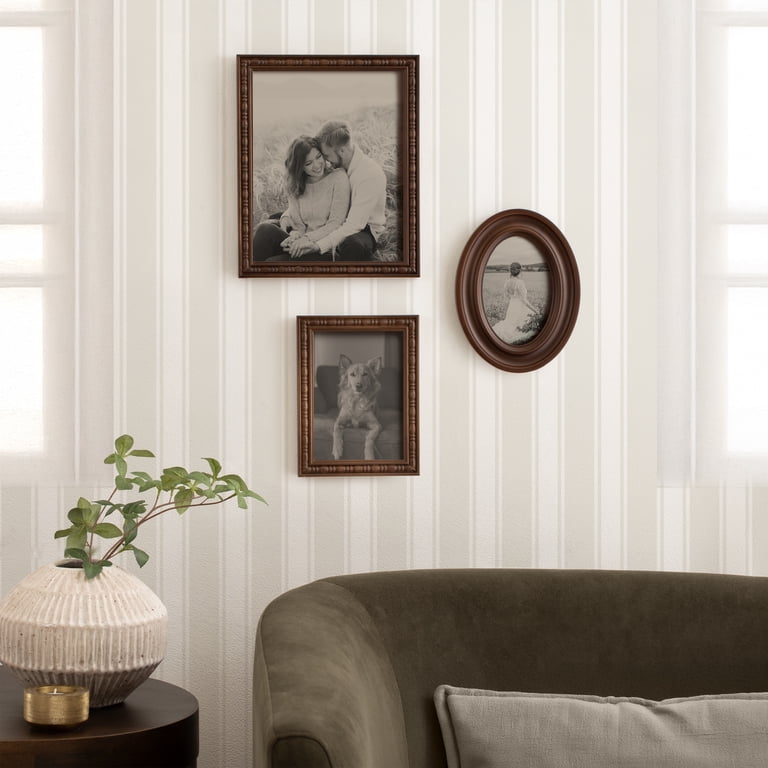 Spindle Dark Walnut 5x7 Tabletop Photo Frame photo 3