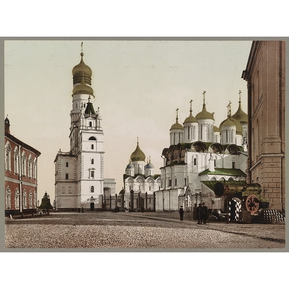Moscou. La Tour Iwan Weliky et le Czar des Canons Canvas Wall Art (20" x 30")