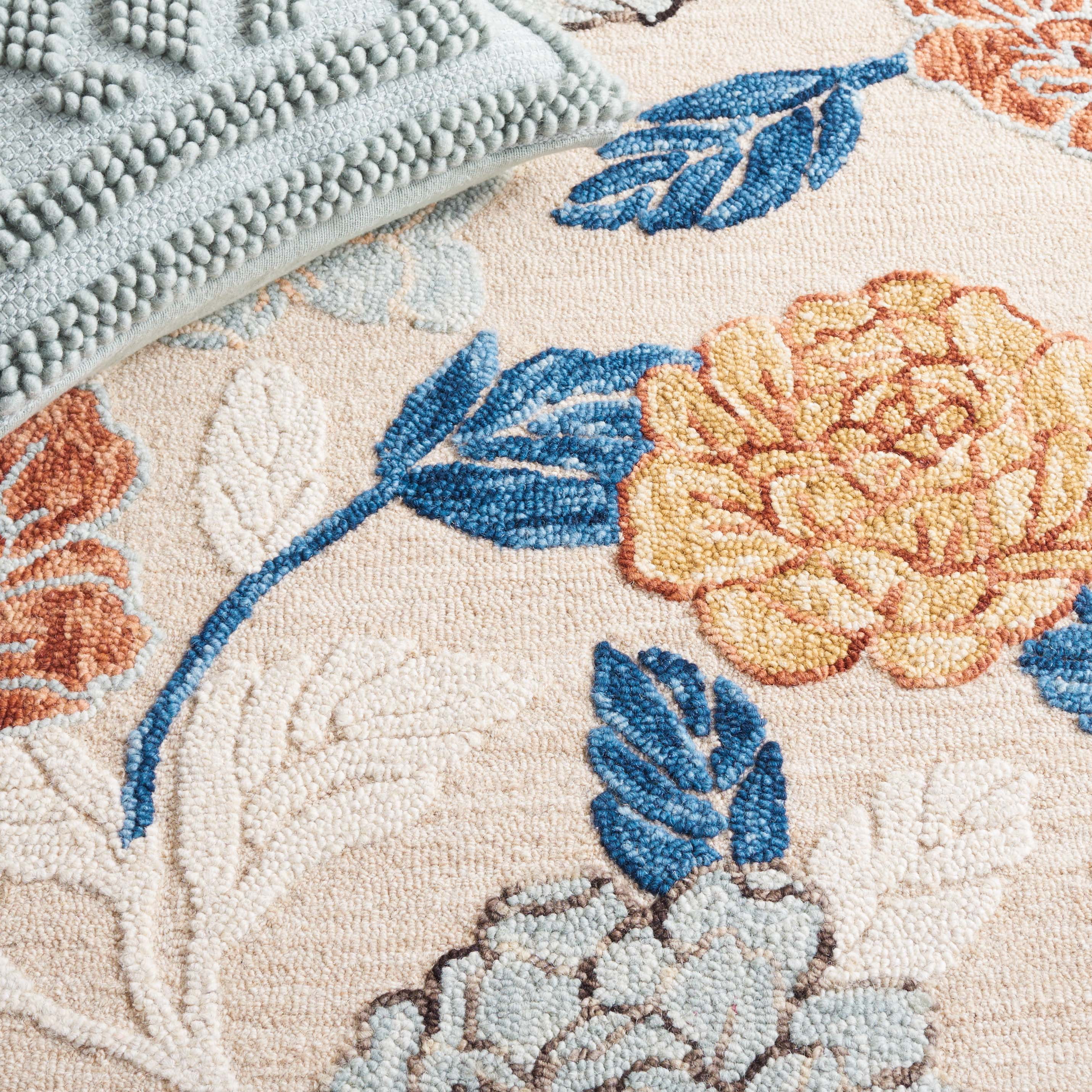 SAFAVIEH Blossom Franklyn Floral Area Rug, Beige/Red, 8' x 10'