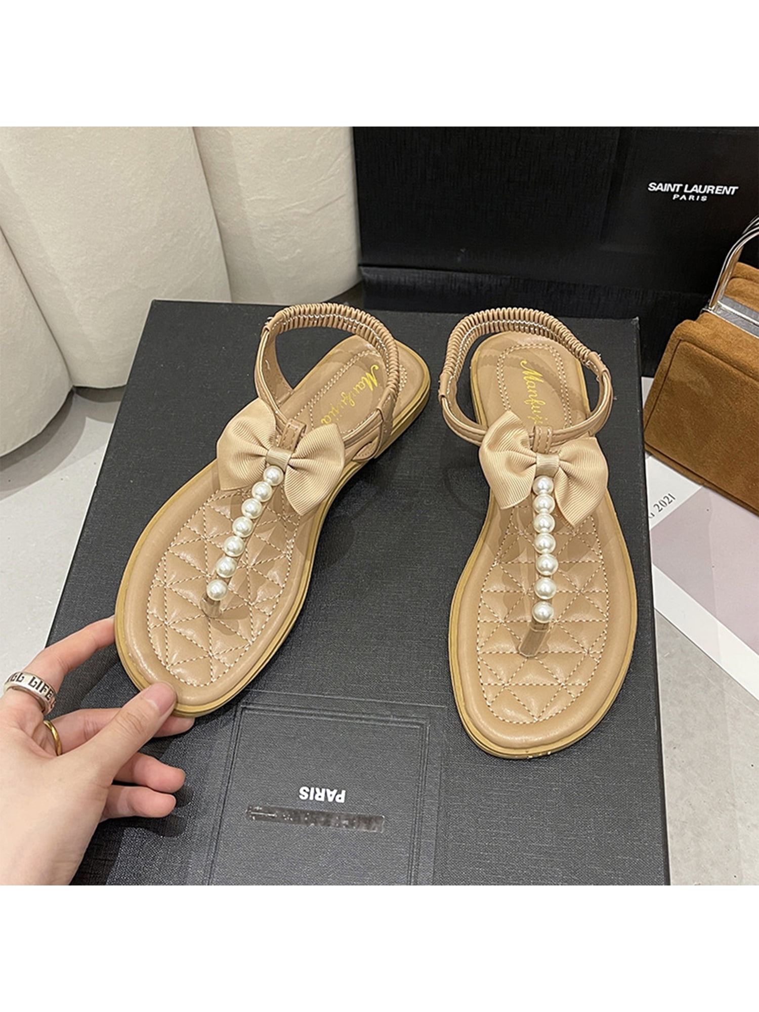 Appoi Clip Toe Sandals for Women Shiny Rhinestone Studed Flats Fashion Casual T-Strap Open Toe Flip Flop Sandals 
