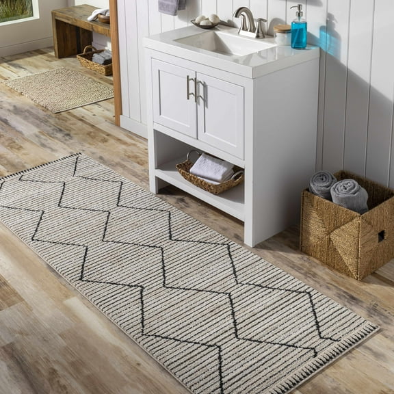 Hauteloom Evsa Hallway, Kitchen Runner Rug - Contemporary - High Pile - Black, Cream - 2'7" x 7'3"
