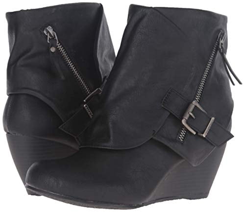 Blowfish Women's Bilocate Ankle Bootie 