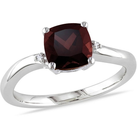 Tangelo 1-3/4 Carat T.G.W. Garnet and Diamond-Accent Sterling Silver Cocktail Ring