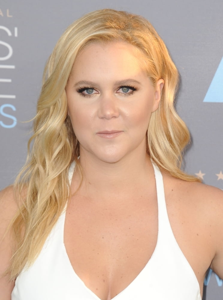 Amy Schumer At Arrivals For 21St Annual Critics' Choice