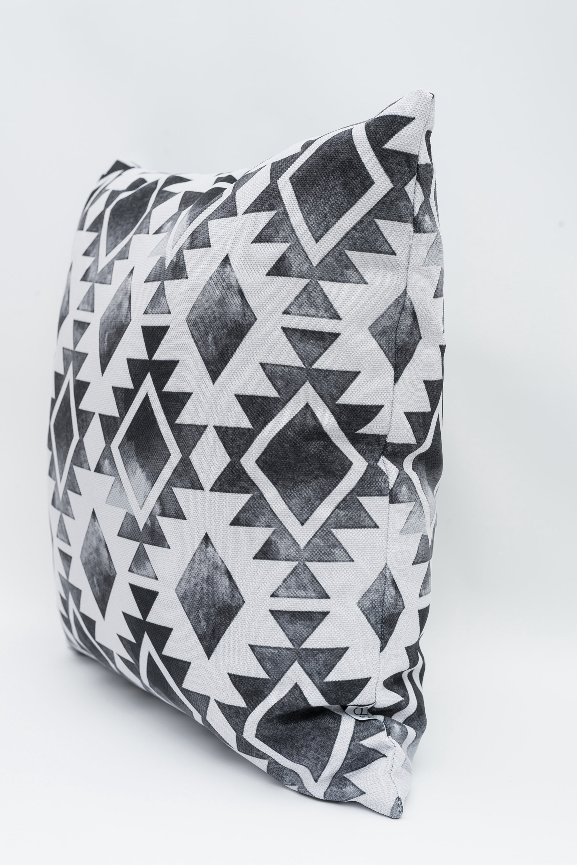 Ada Home Decor Diamonds Contemporary Pillow