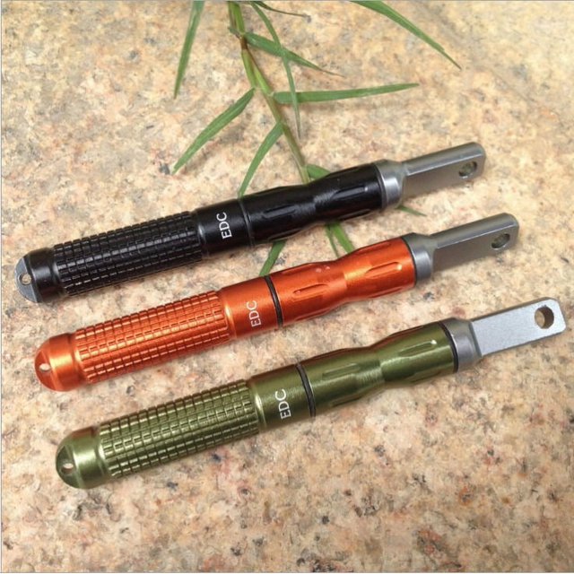 Arrancador de fuego compacto, con raspador, 3 varillas ferro roscadas reemplazables, varilla de acero y magnesio, regalo único y genial para hombres, papá y niño