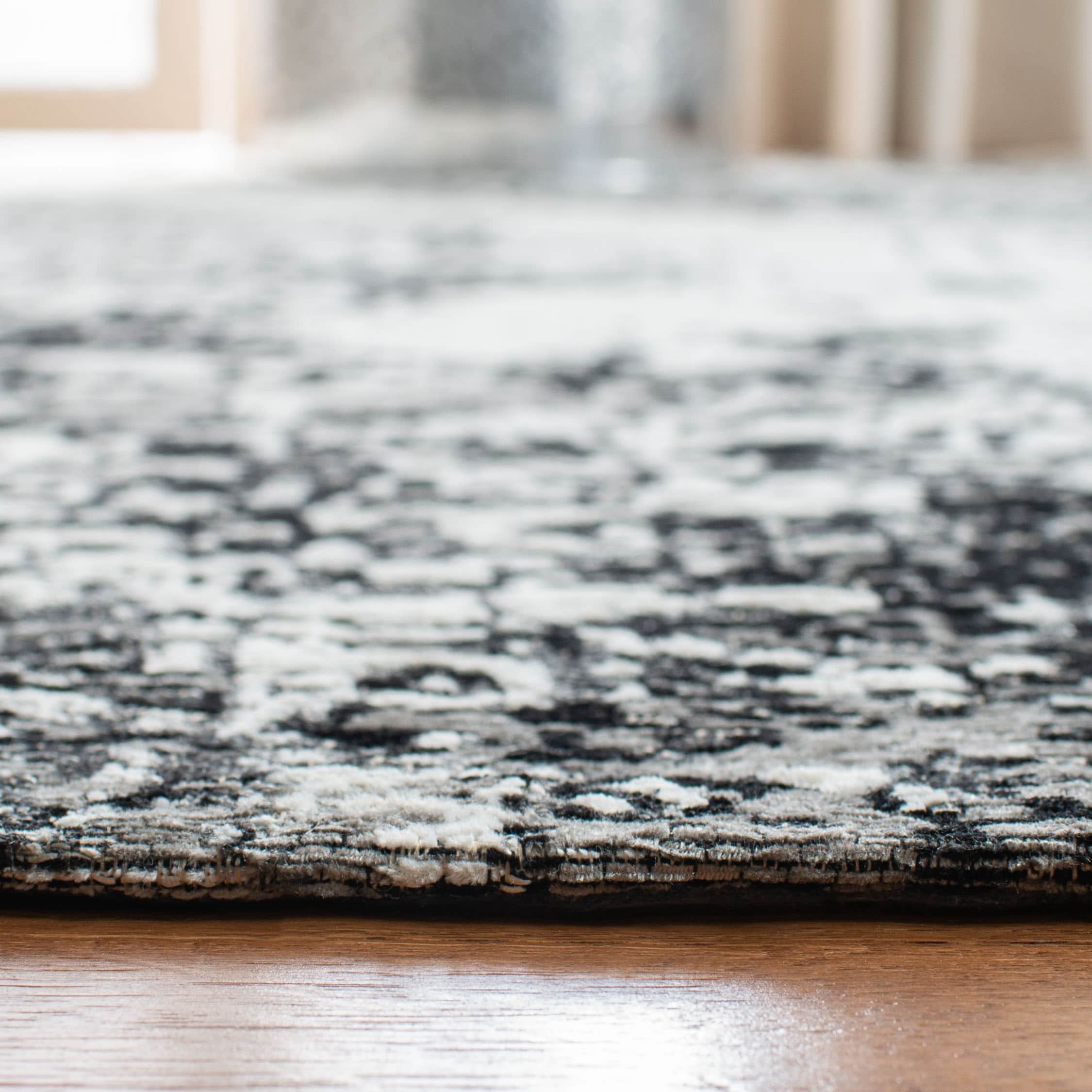 SAFAVIEH Classic Vintage Giuseppe Overdyed Area Rug, Grey/Ivory, 4' x 6'