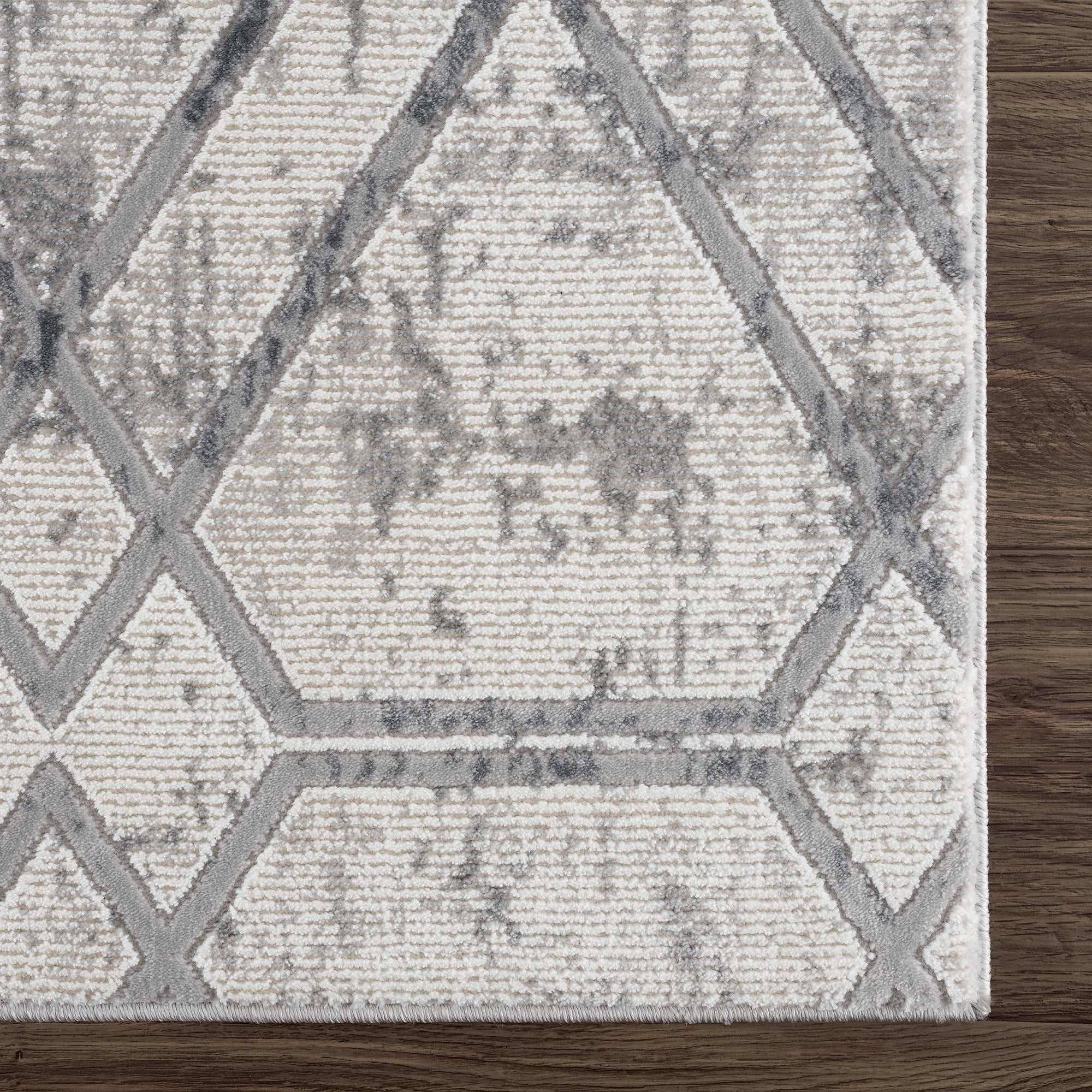 United Weavers Amir Amrita Modern Geometric Accent Rug, Grey, 1'10" x 3'