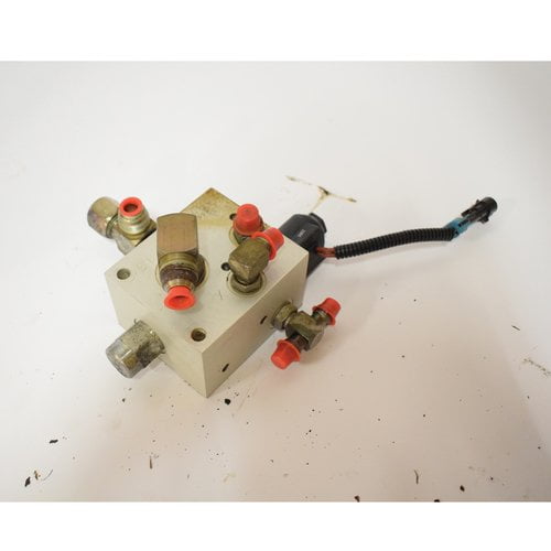 Hydraulic Control Valve Tilt Lock, Used, Bobcat, 6664849 Walmart