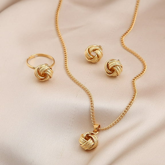 Elegant Gold Jewelry Set Necklace Earrings for Women Fashion Accessory
