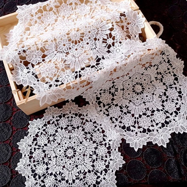 Round Hollow Coaster Lace Embroidered Tablecloth Dining Table Bowl Heat Insulation Mat Fabric Decorative Ornaments Props