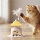 thumbnail image 1 of Juguete interactivo para gatos con afeitadora de hielo giratoria, plumas y campana - Dispensador automático de tarros y premios para entretenimiento interior, 1 of 6