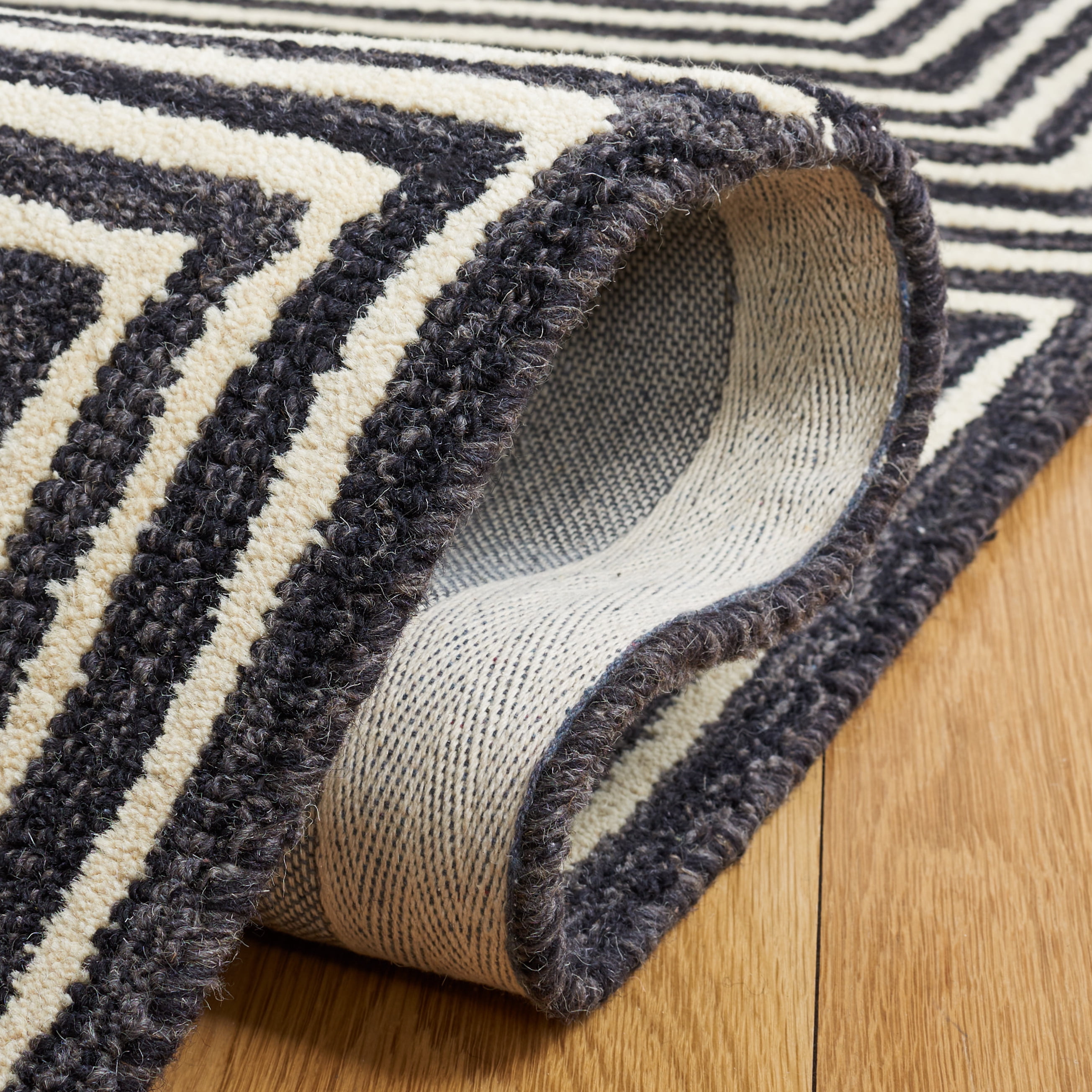 Safavieh Metro Chodak Abstract Runner Rug, Black/Beige, 2'3" x 9'