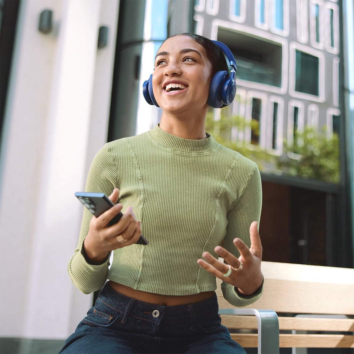 JBL Live 770NC Wireless Over Ear Noise Cancelling Headphone Bundle with gSport Case (Blue)