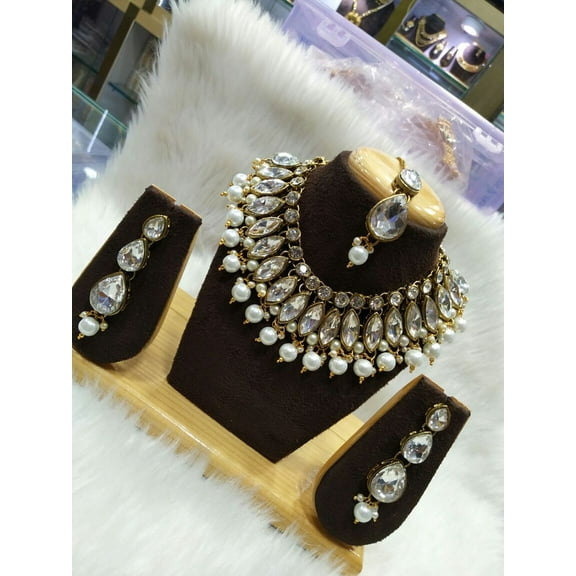 Gold-Plated Kundan Choker Necklace Set with Pearls – Bridal Jewelry Set with Earrings & Maang Tikka