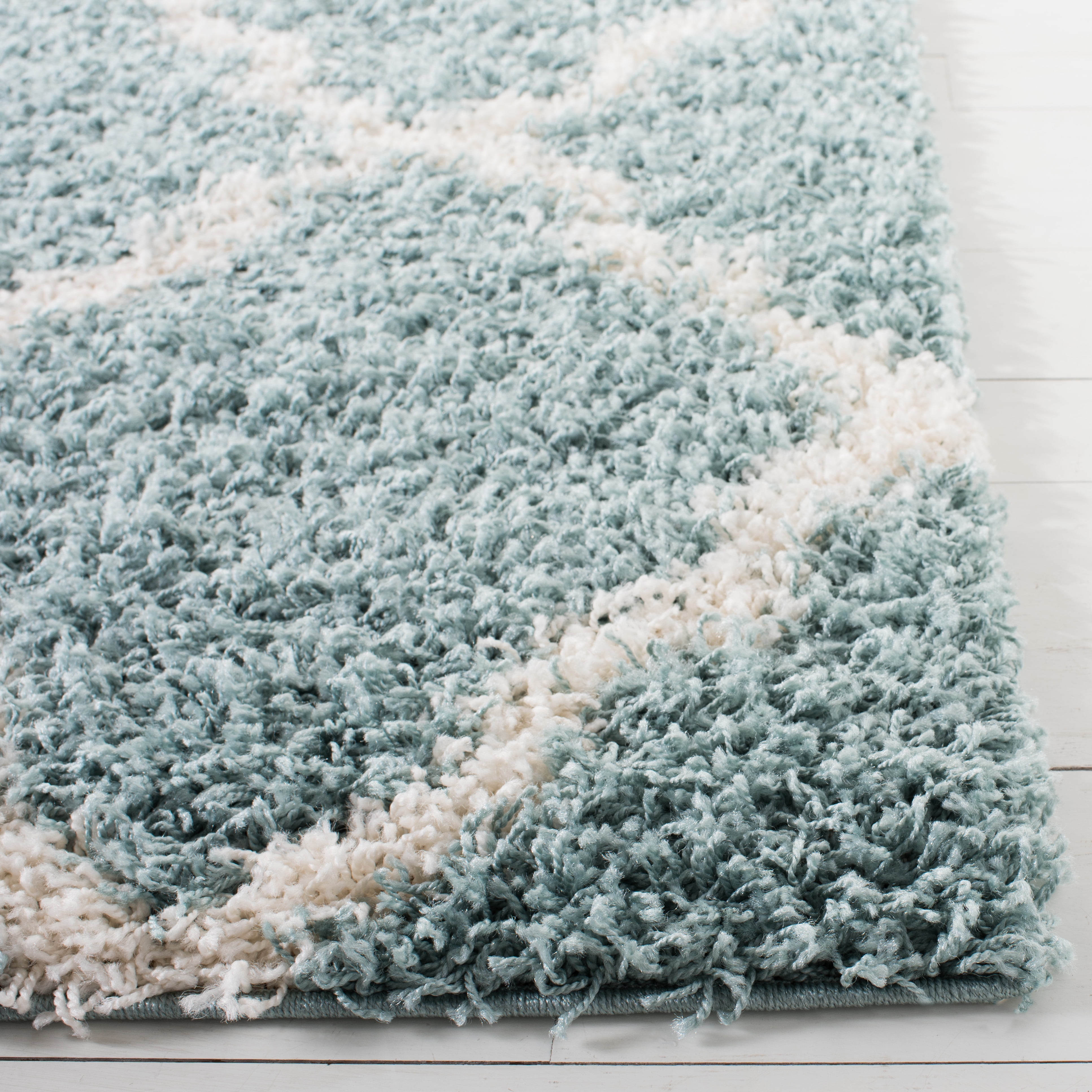 SAFAVIEH Dallas Belinda Geometric Shag Runner Rug, Ivory/Grey, 2'3" x 14'