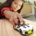 thumbnail image 2 of Set de juego de construcción Mega Hot Wheels para Audi R8 LMS GT2, 2 of 6