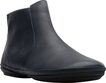 camper right boots