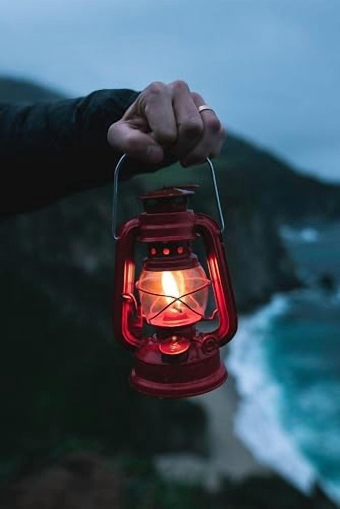 12" Hurricane Lantern