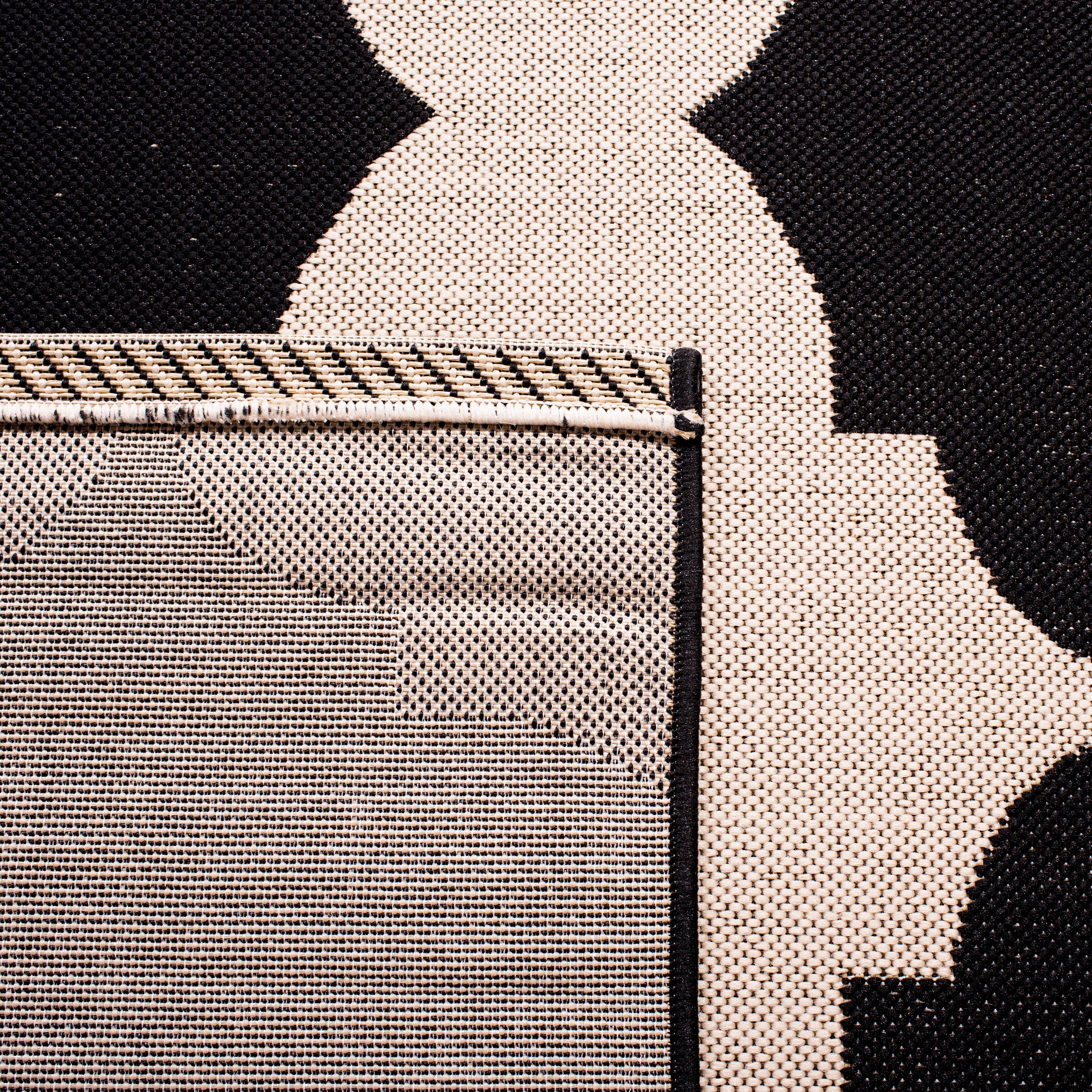 Safavieh Courtyard Elwyn Geometric Indoor/Outdoor Runner Rug, Beige/Black, 2'3" x 8'