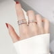 thumbnail image 2 of Anillo de cristal para mujer, joyería de mano de compromiso exquisita, círculo de Metal con diamantes de imitación, decoración de vestir Ropa, zapatos y accesorios Miscelánea Plata Talla 8 Guardurnaity AP014468-04, 2 of 6