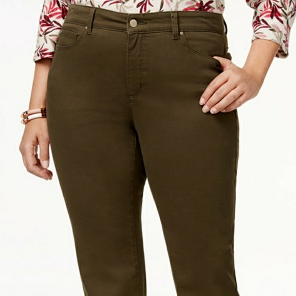 Straight leg Pants 8S 