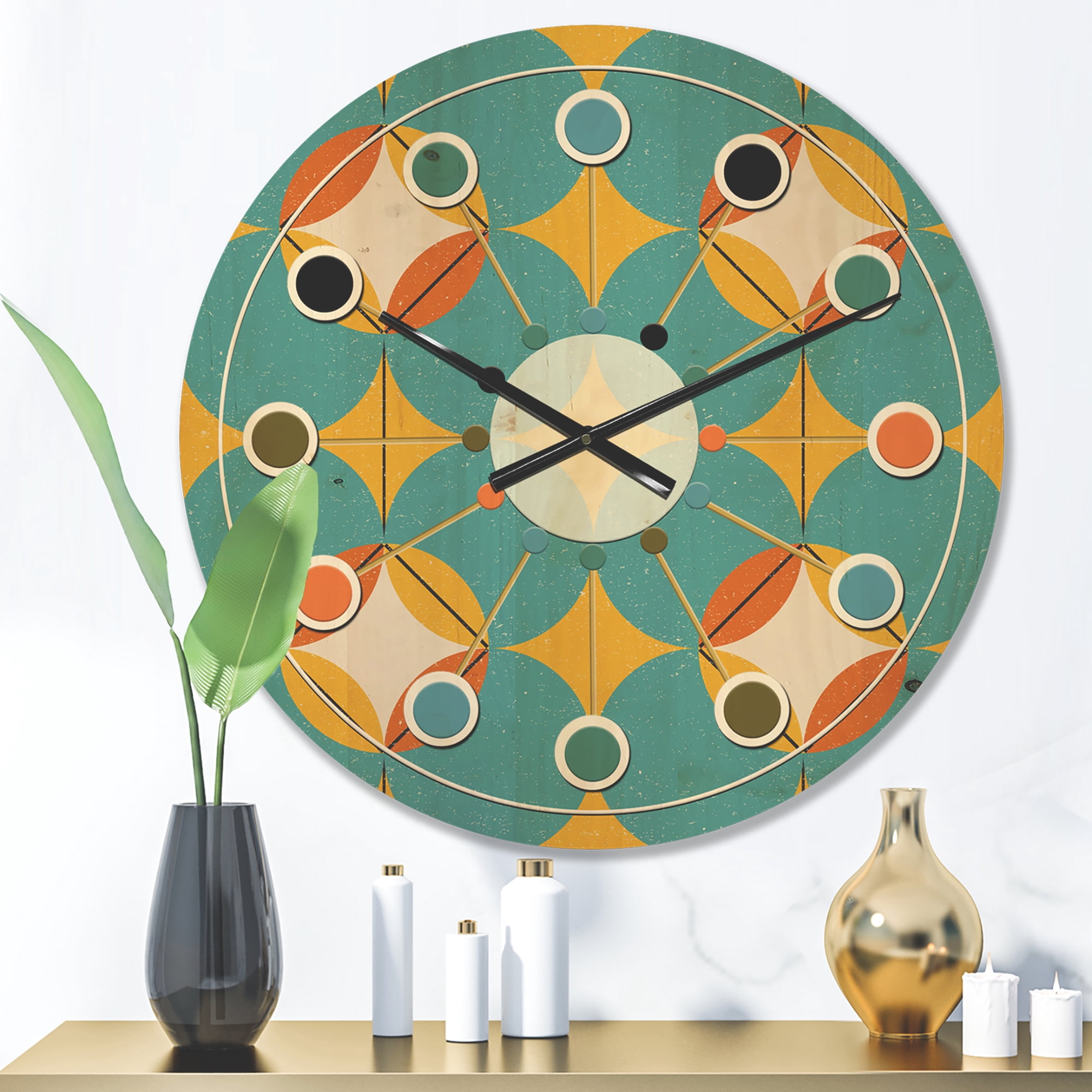 Designart 'Diamond Retro Pattern IV' Mid-Century Modern Wood Wall Clock