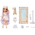 thumbnail image 2 of Muñeca Margot De Perla de la Costa del Pacífico y 2 trajes Rainbow High IGA1274, 2 of 7