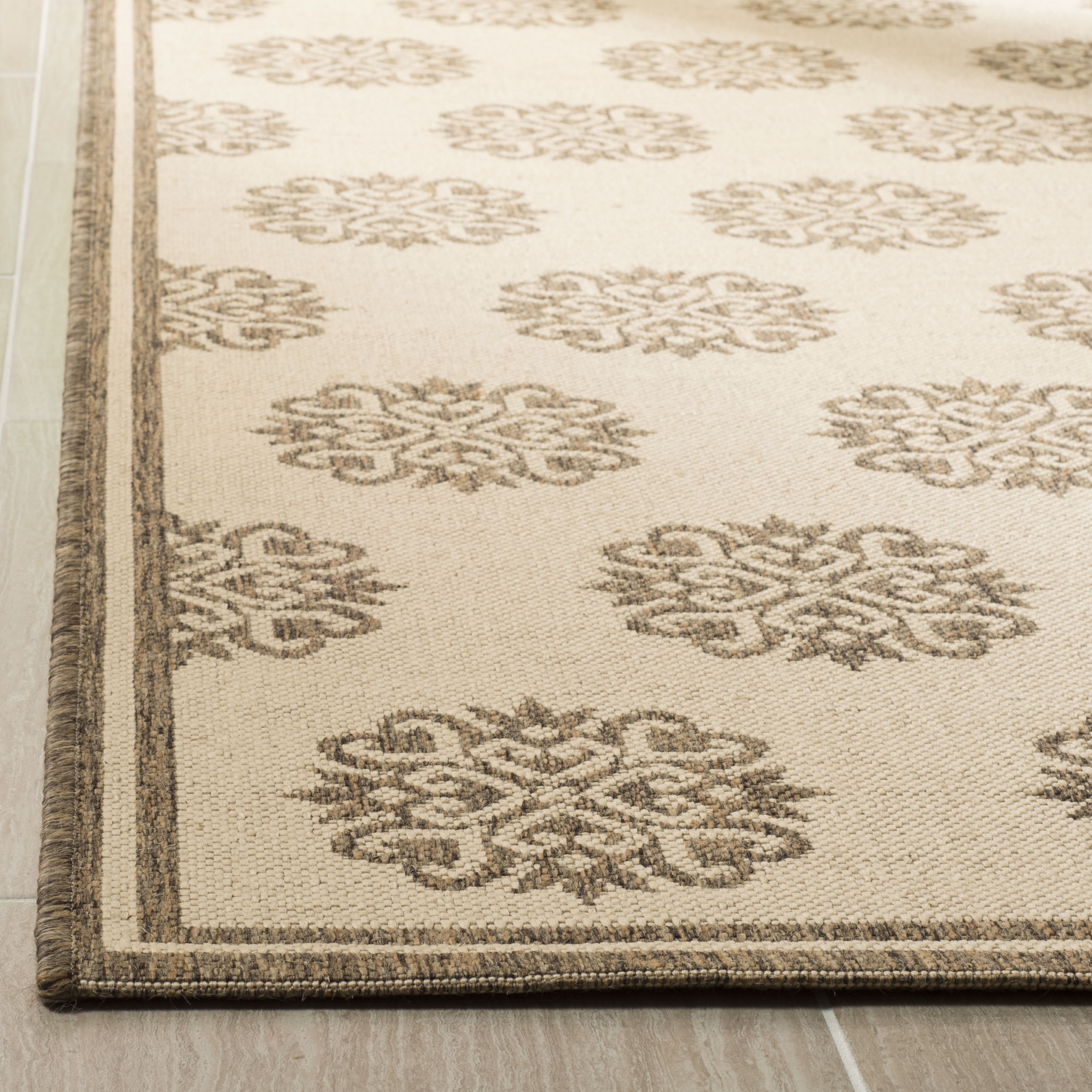 SAFAVIEH Outdoor LND181A Linden Collection Cream / Beige Rug