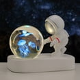 thumbnail image 1 of Bola de cristal tallada con luz de noche con forma de astronauta y base luminosa para estudiantes y amigos, 1 of 6
