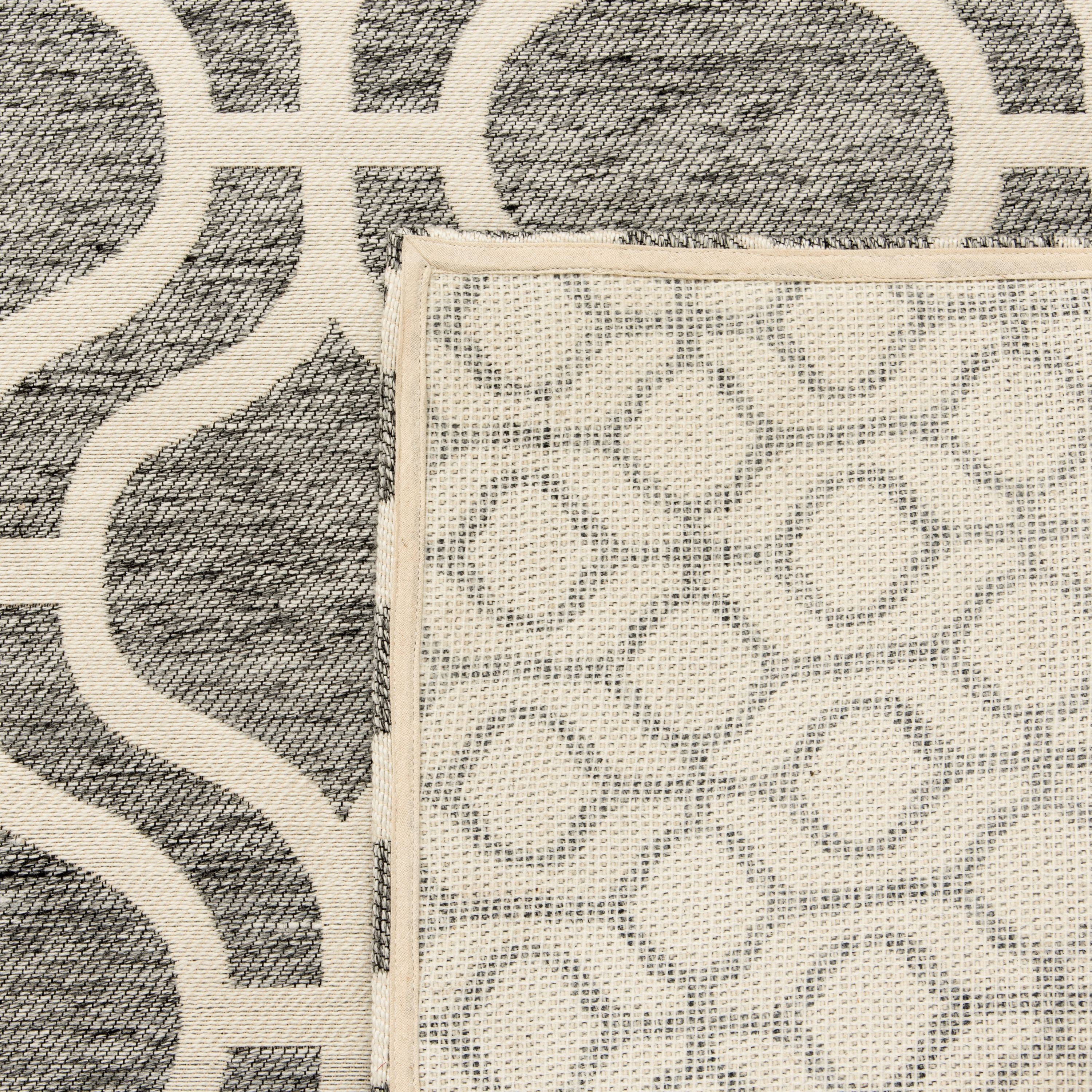 Better Homes & Gardens 6' x 9'" Bordered Ogee Indoor Outdoor Area Rug