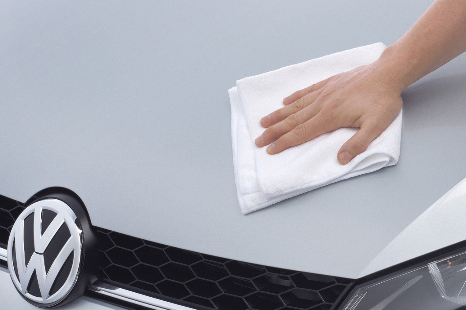 WeatherTech TechCare Super White Microfiber Cleaning Cloth