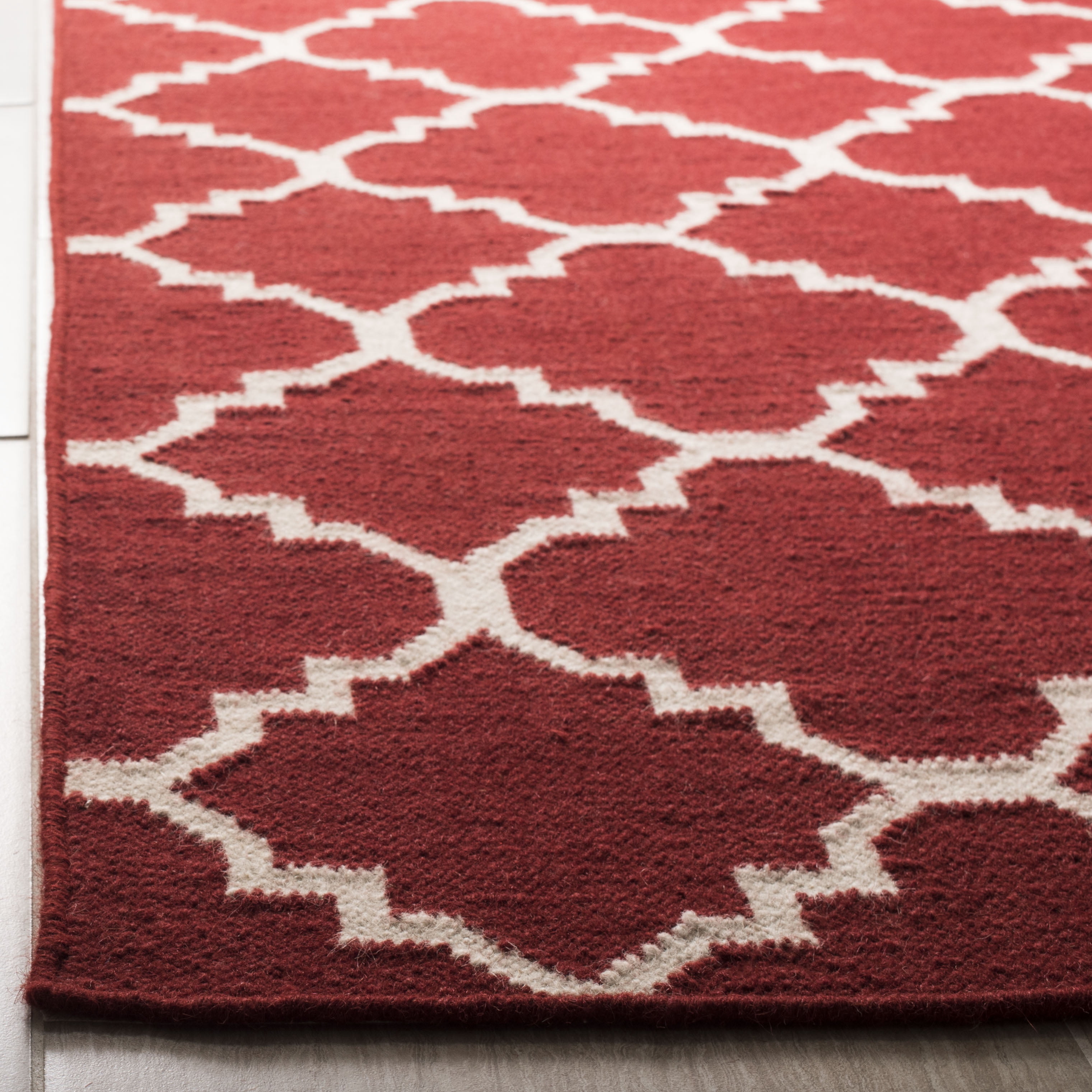 Safavieh Dhurries Jona Geometric Area Rug, Red/Ivory, 4' x 4' Square