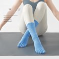 thumbnail image 2 of Calcetines de algodón antideslizantes de media pantorrilla para comercio exterior, calcetines de yoga, calcetines de presión profesionales de caña alta, calcetines deportivos para Pilates, 2 of 6