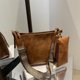 thumbnail image 3 of Bolso Hobo Hombro para Mujer Monedero Cuero Vegano Sólido, 3 of 9