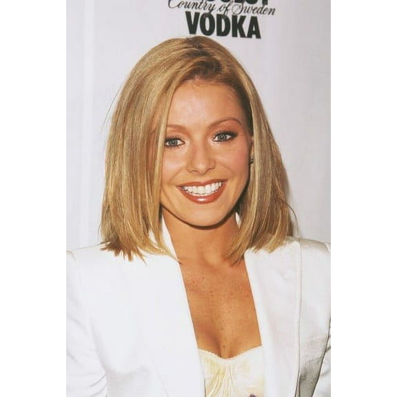 Kelly Ripa Busty 24x36 Poster