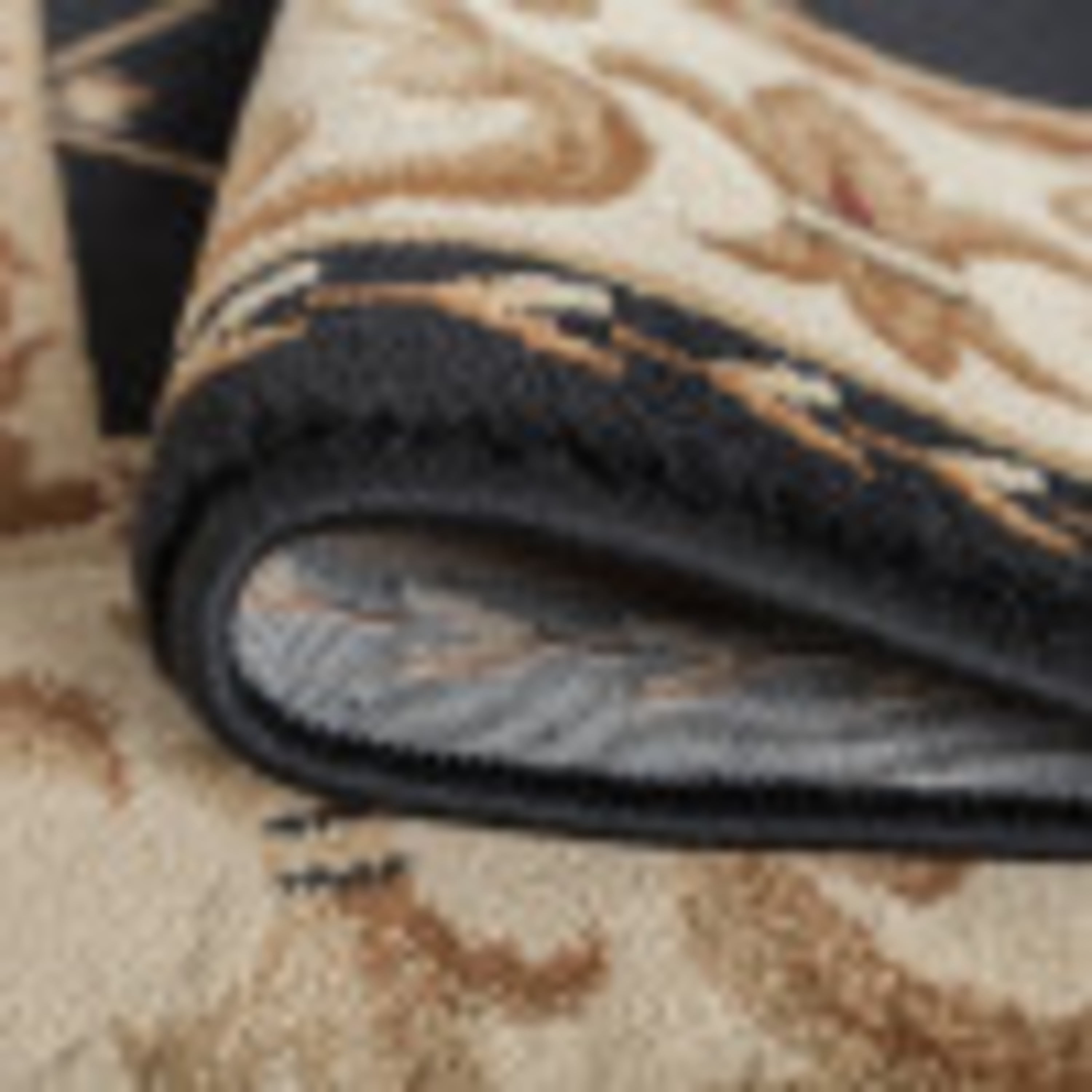 Sensation Traditional 5' Round Black and Beige Polypropylene Indoor Area Rug